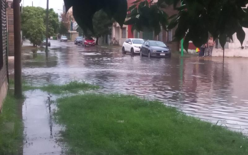 Ya hay evacuados en la Ensenada: se esperan tormentas durante todo el día