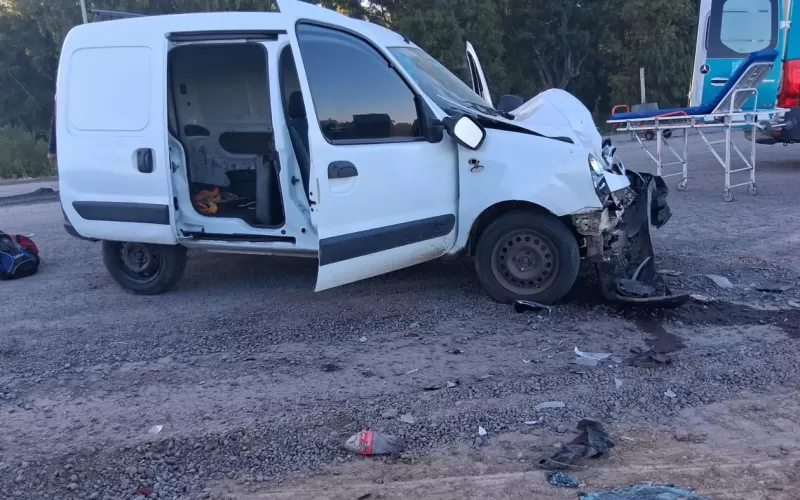 Otra tragedia en el camino Rivadavia: falleció una mujer en un choque entre dos vehículos