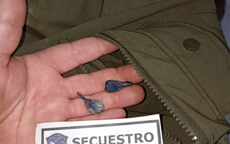 Cay&oacute; un vendedor de drogas en la ciudad