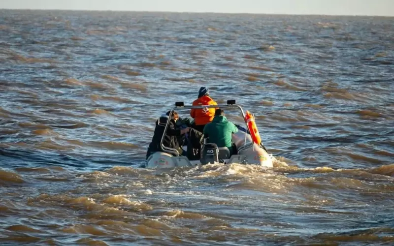 Sigue la b&uacute;squeda de los cinco pescadores desaparecidos en el r&iacute;o